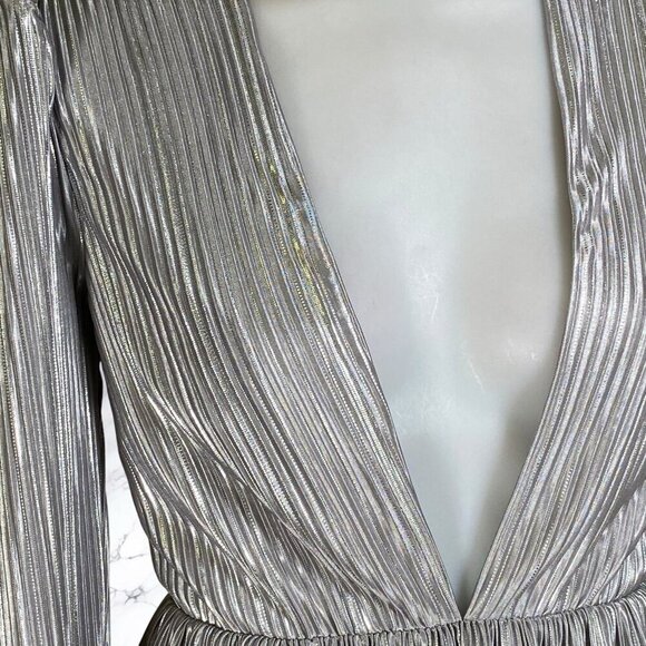 Lovers and Friends Mya Mini Dress in Silver Gray - Picture 4 of 11